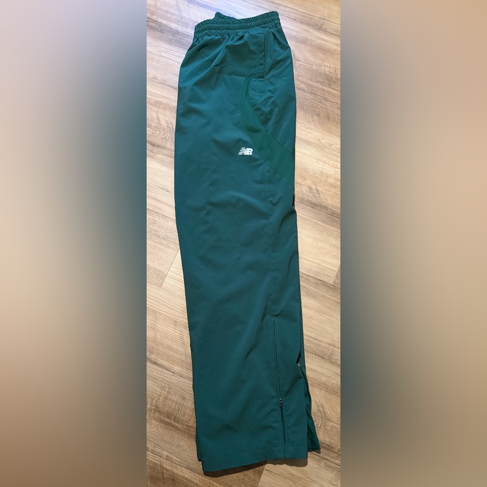 New Balance Men's Dark Green Pants